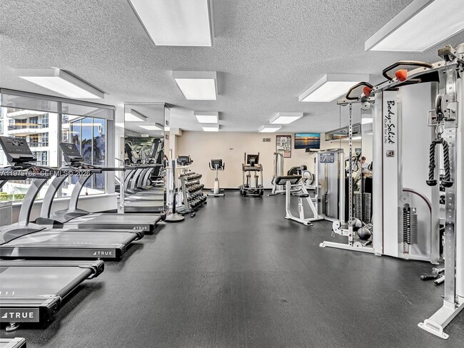 Building Photo - 3530 Mystic Pointe Dr