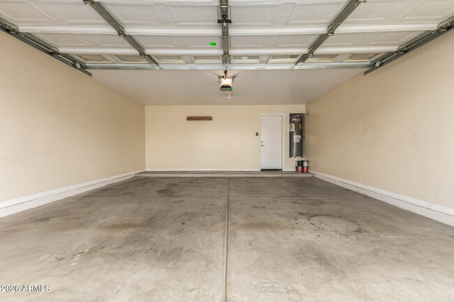 Building Photo - 3335 W La Salle St