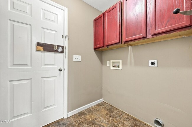Building Photo - 570 Buchanan Rd