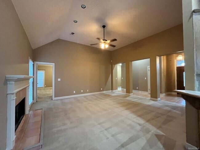 Building Photo - 8839 Sturbridge Dr