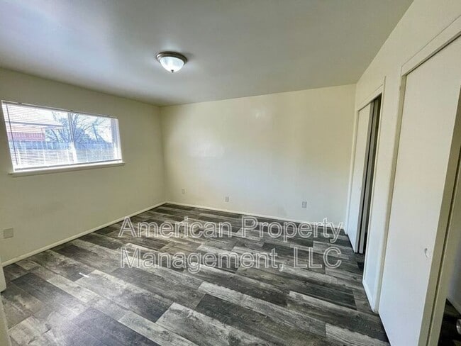 Building Photo - 1596 S 67th E Ave