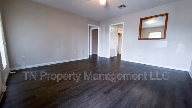 Building Photo - 204 Cantal Dr