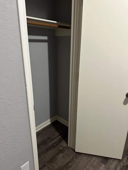 Building Photo - 8007 Arbury Glen Ln