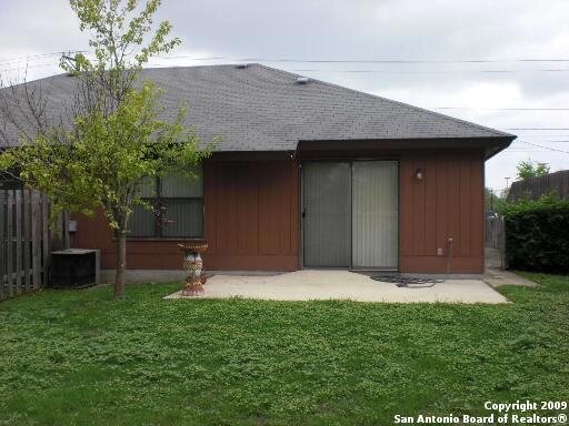 Building Photo - 263 Lohmann St