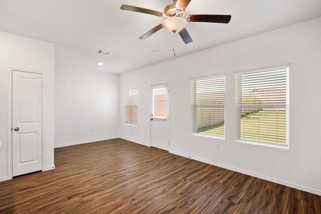 Building Photo - 15200 Spruce Frost Cv