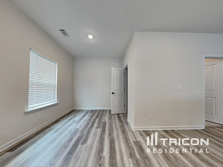 Building Photo - 3433 Arabian Farm Ln