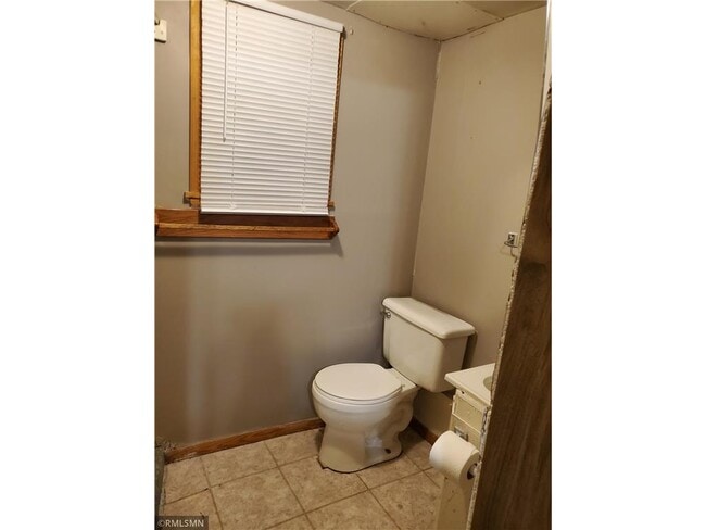 Building Photo - 103 N Pearl St