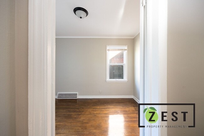 Building Photo - BEAUTIFUL 3 BED HOME OPEN HOUSE SATURDAY 1...