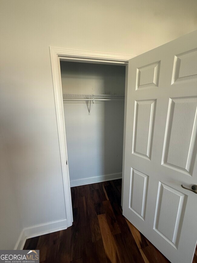 Building Photo - 1603 Sandpiper Ct