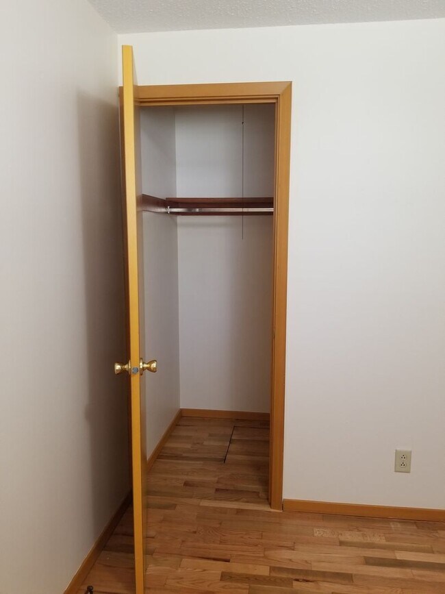 Building Photo - n601