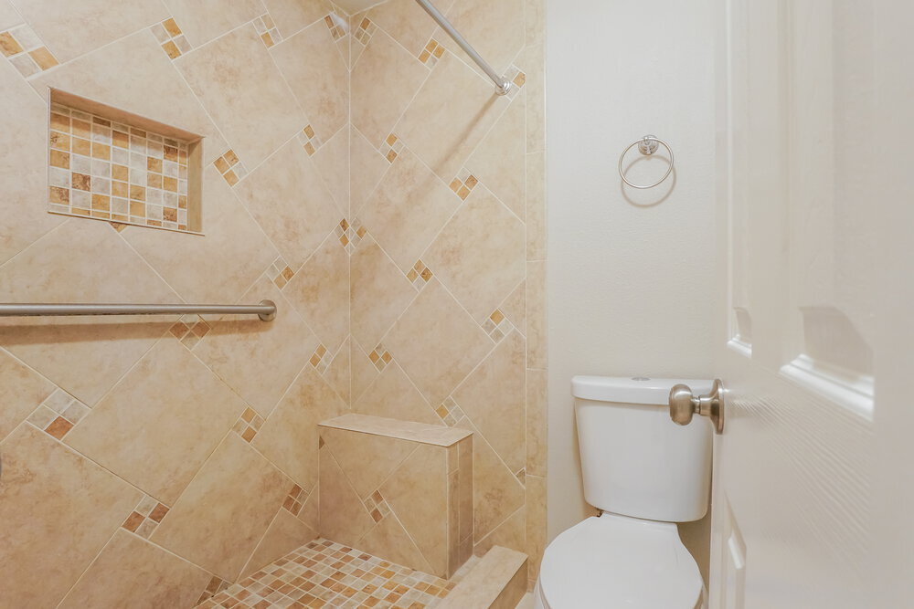 Building Photo - 658 Brightview Dr