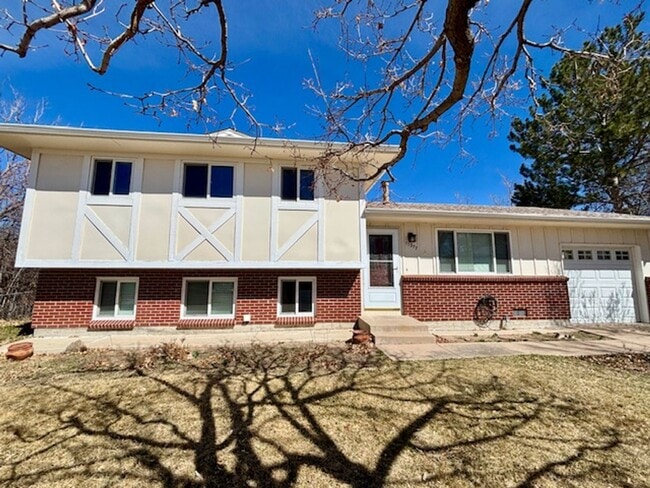 Building Photo - Amazing Home On Quiet Cul-de-sac