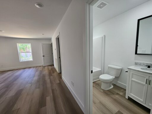 Building Photo - 44 Beverly Hills Dr