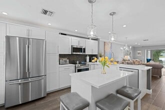 Building Photo - 5400 Poppy Pl