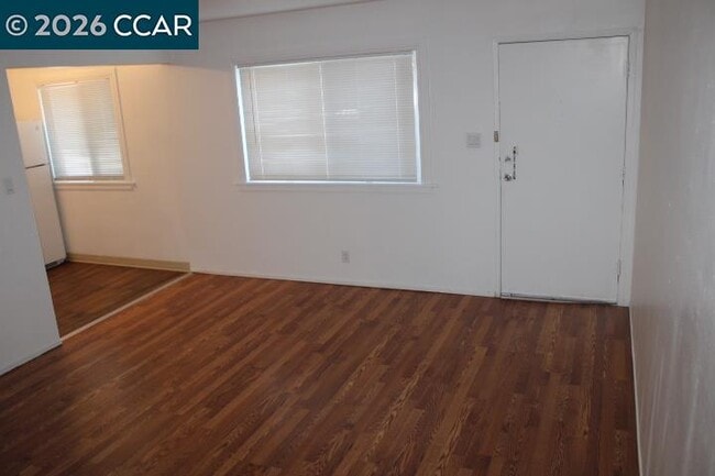 Building Photo - 2515 Manchester Ave