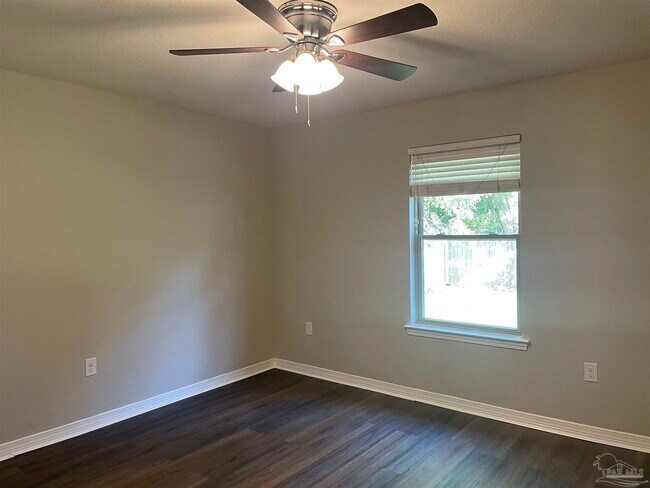 Building Photo - 10881 Chippewa Way