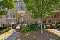 Building Photo - 2489 Vlg Pk Bnd