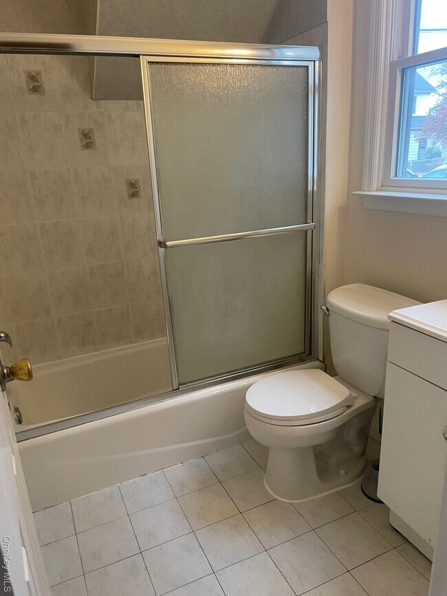 Building Photo - 22 Franklin St