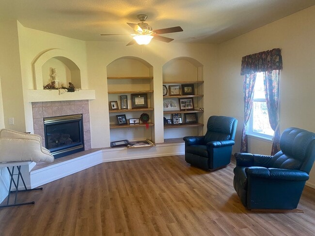 Building Photo - Stunning Home Backing to Open Space with Loft, Office & 3-Car Garage