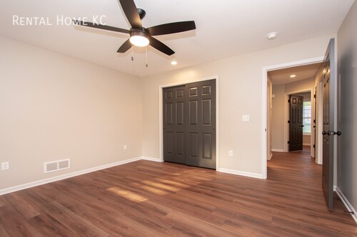 Building Photo - 7620 Robinson-