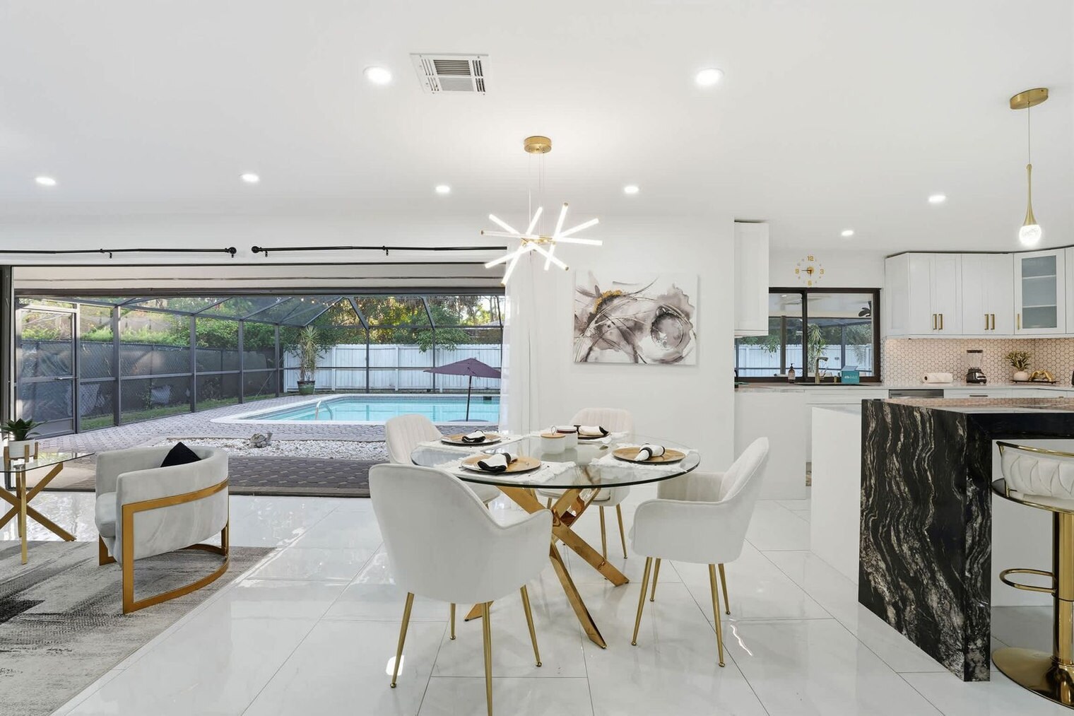 Building Photo - 208 Erie Dr