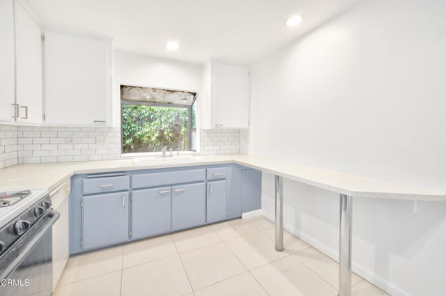 Building Photo - 5321 Colodny Dr