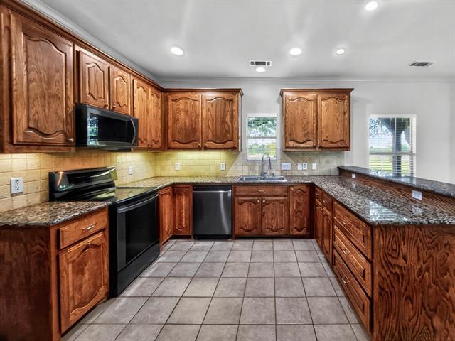 Building Photo - 1255 Vineyard Rd