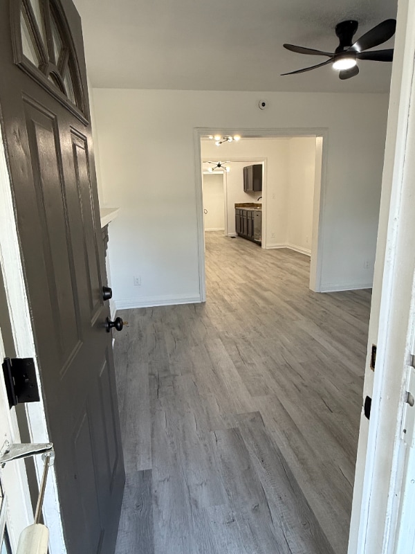 Building Photo - 4033 Porter Ave