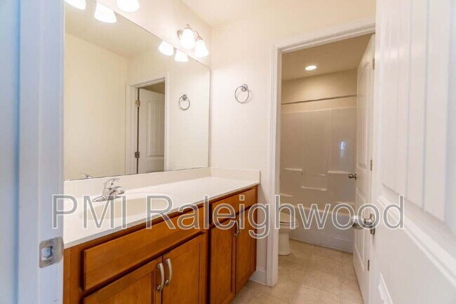 Building Photo - 508 Eagles Wy