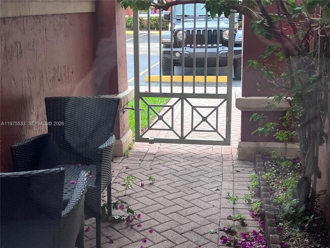 Building Photo - 6104 NW 114th Pl