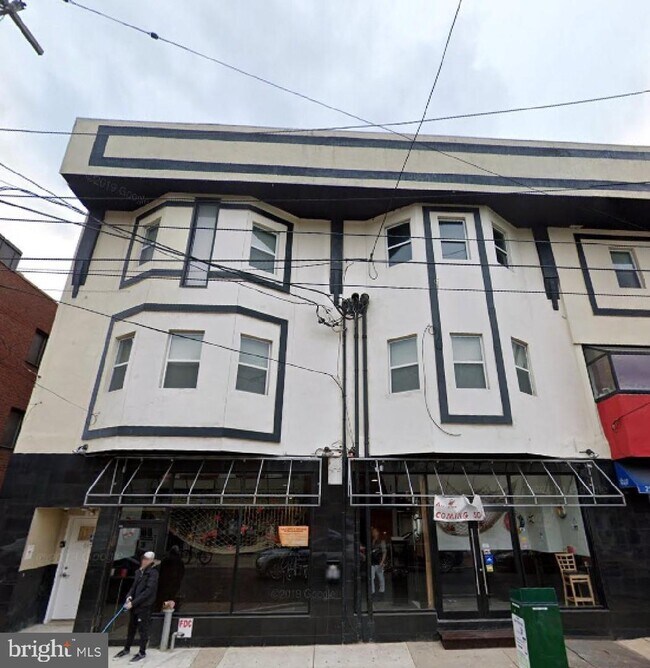 Building Photo - 602 S 2nd St