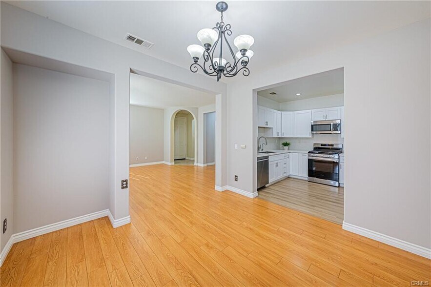 Building Photo - 138 S Hidden Path