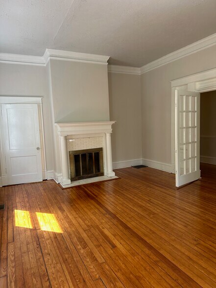 Building Photo - 114 S 5th Ave