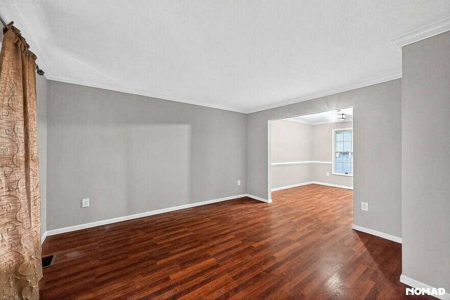 Building Photo - 8204 Coneflower Way