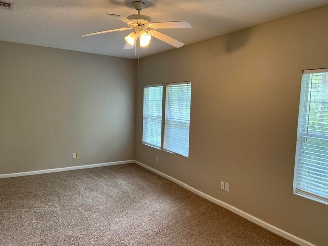 Building Photo - 732 E Mack Bayou Dr