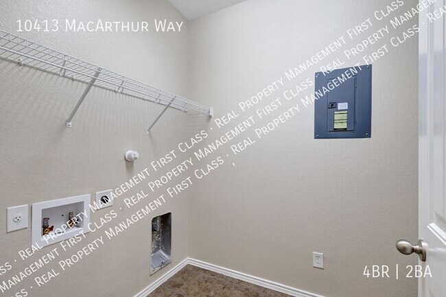 Building Photo - 10413 Macarthur Way