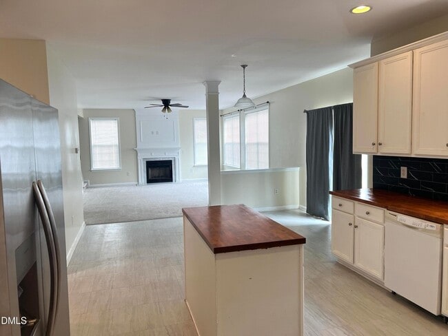 Building Photo - 1020 Delta River Way