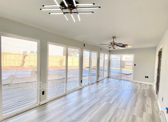 Building Photo - 851 Weston Ct