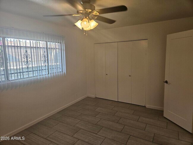 Building Photo - 2340 N 46th St