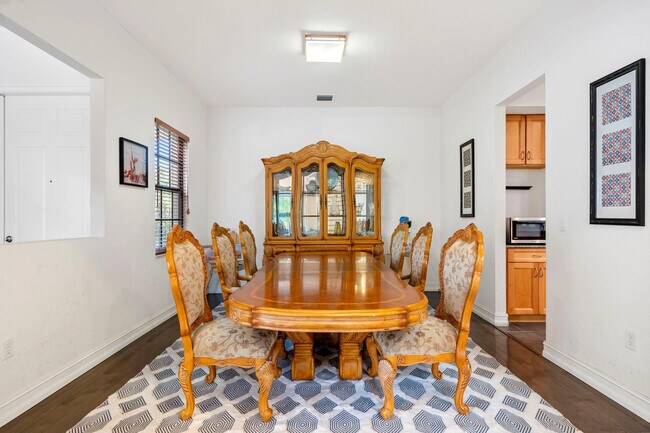 Building Photo - 7302 NW 111th Way