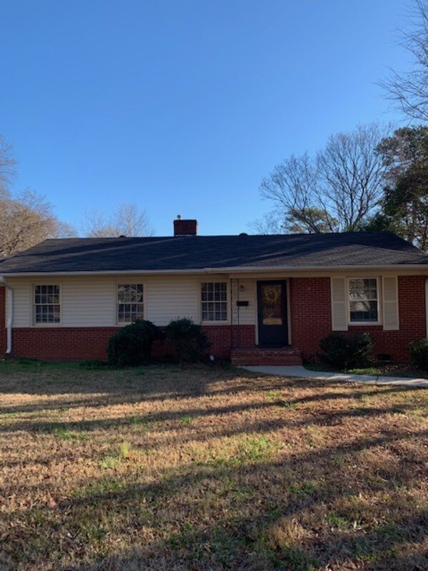 Primary Photo - 4327 Castlewood Rd