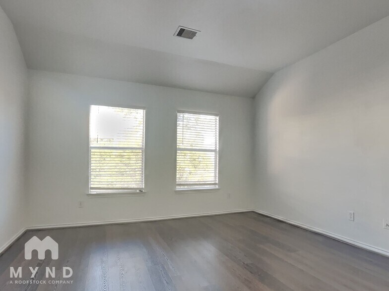 Building Photo - 1210 Palmer St