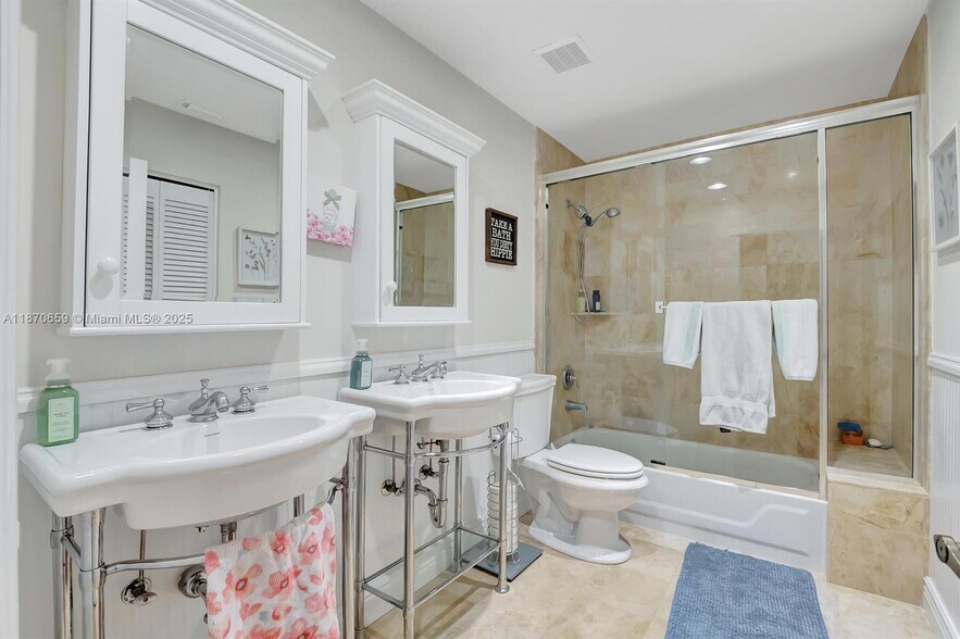 Building Photo - 19314 King Palm Ct