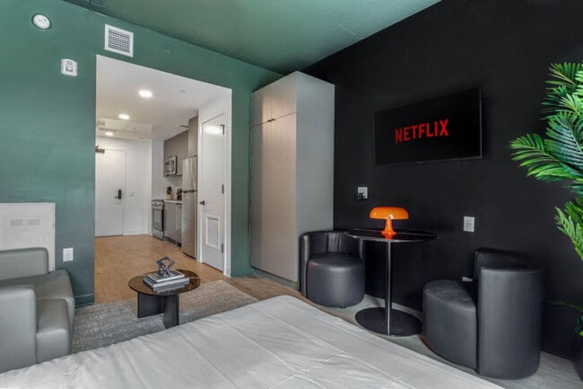 Building Photo - 1704 N 17th St