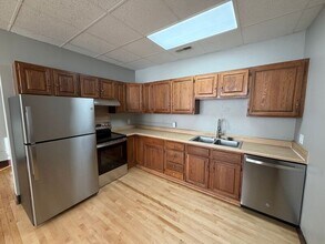 Building Photo - 5402 S 77th St