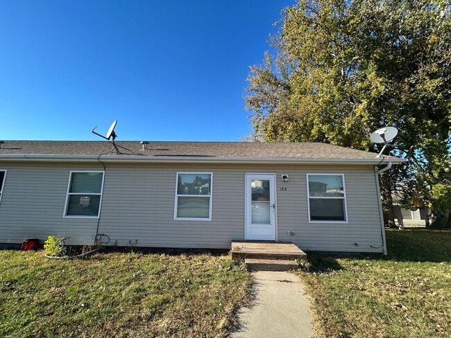 Primary Photo - Cute 3 bedroom Duplex for Rent!