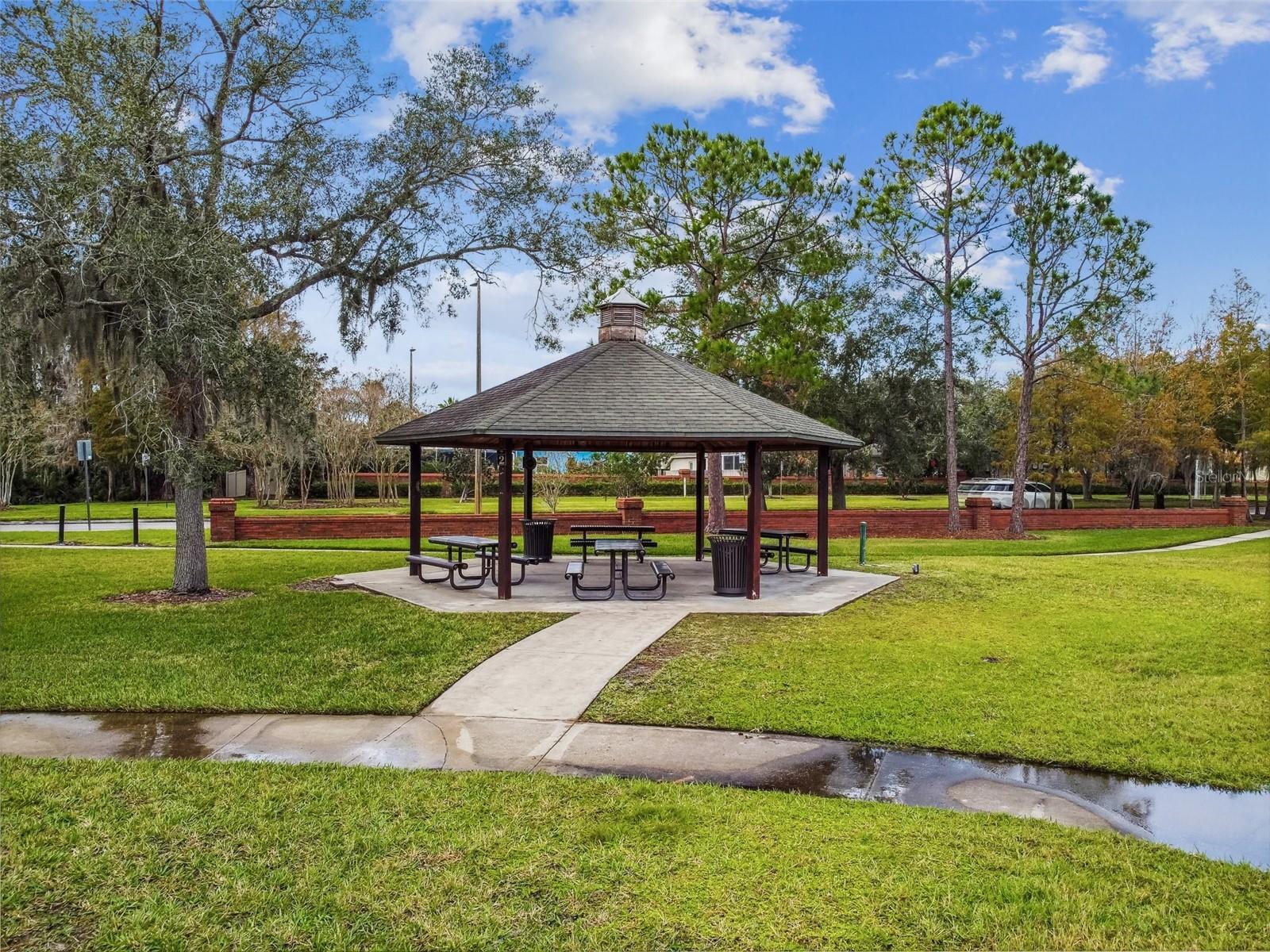 Building Photo - 12450 Berkeley Square Dr