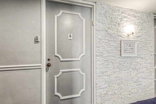 Building Photo - 9400 Atlantic Ave