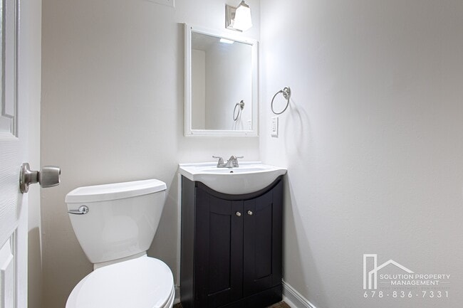 Building Photo - 5740 Old Gordon Rd