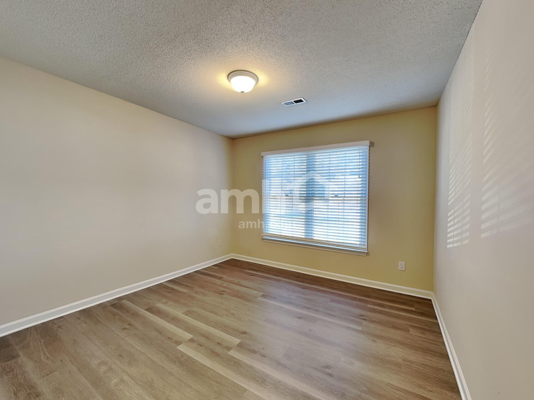 Building Photo - 6323 Stonewick Dr